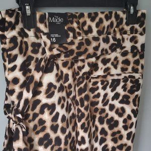 New York and Company tapered leopard print casual pants, size 16